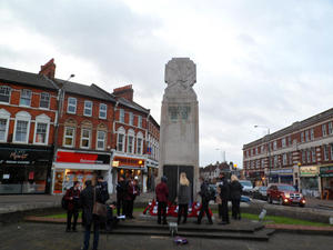 Beckenham war memorial column, Greater London © War Memorials Trust, 2013