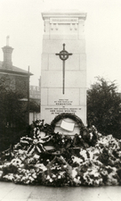 Edmonton war memorial, London © IWM's Farthing Collection